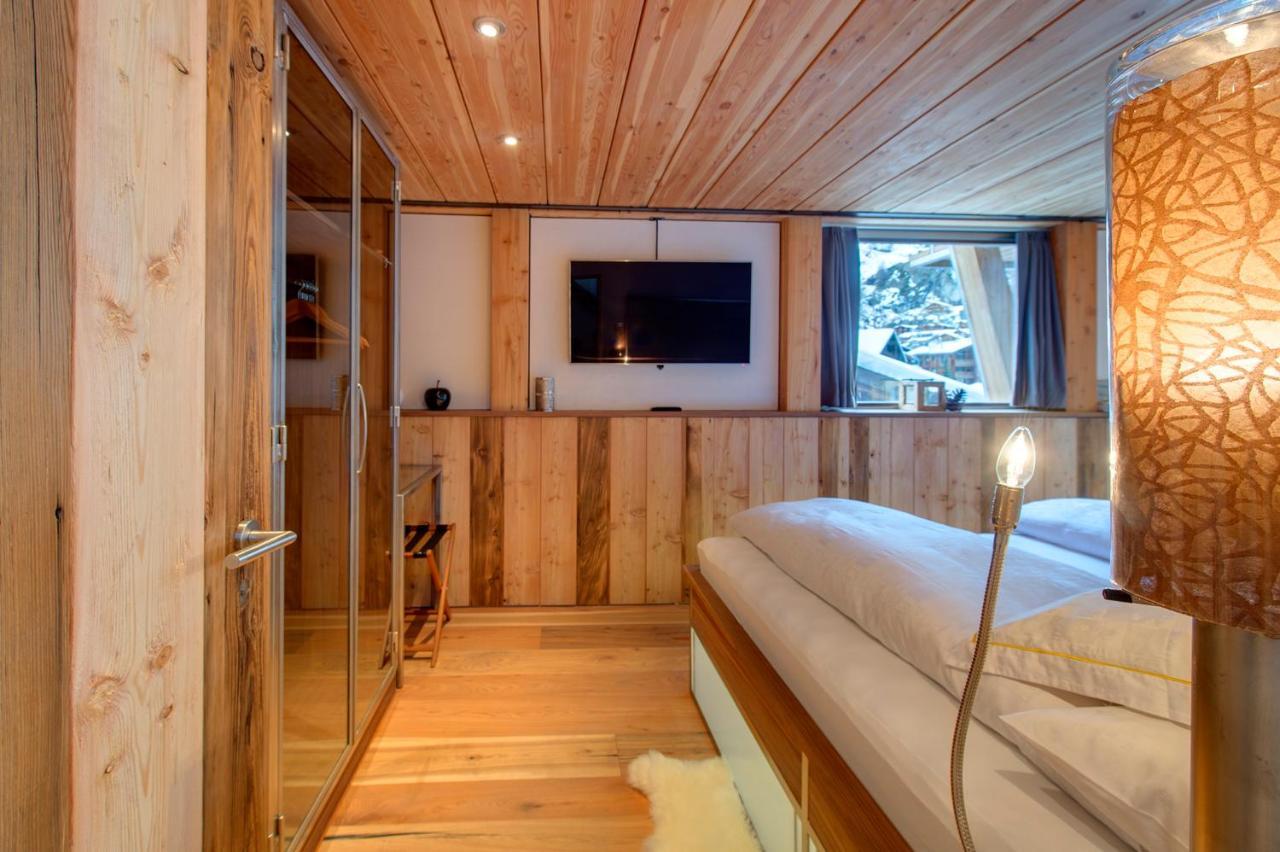 Backstage Hotel Chalet Rooms Zermatt Chambre photo